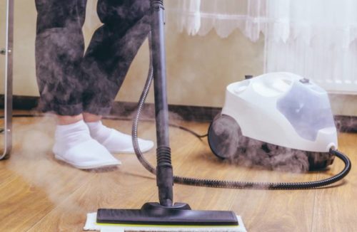 Teppich mit Dampfreiniger reinigen: Anleitung und Tipps