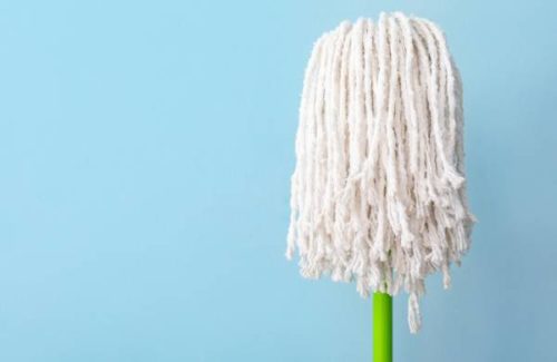 Die 10 besten Wisch-Tipps für saubere und glänzende Böden im Handumdrehen