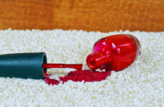 nagellack-von-teppich-entfernen