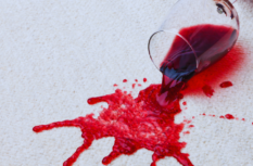 rotwein-aus-dem-teppich-entfernen